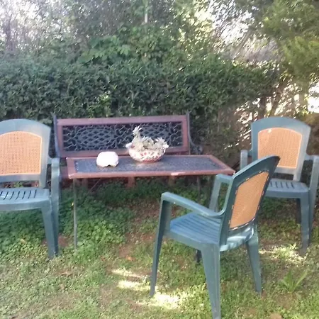 Christinas Garden Apartment Patras