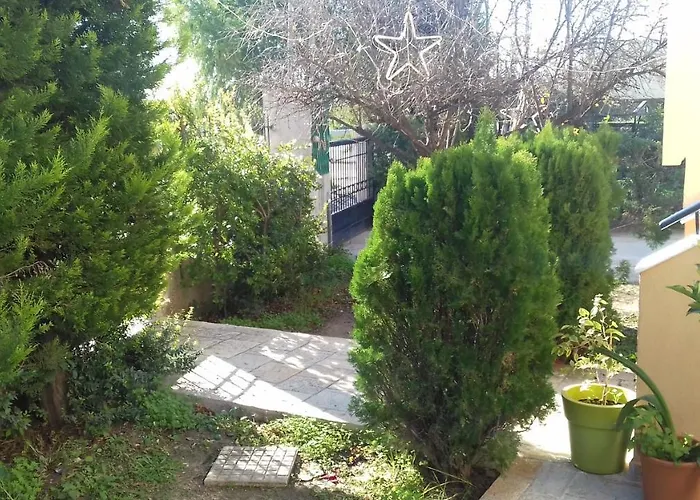 Christinas Garden Апартаменты Патра