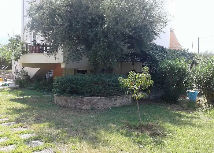 Christinas Garden Патра