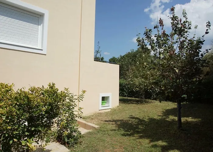 Christinas Garden Апартаменты Патра