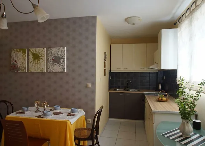 Christinas Garden Apartamento Patras